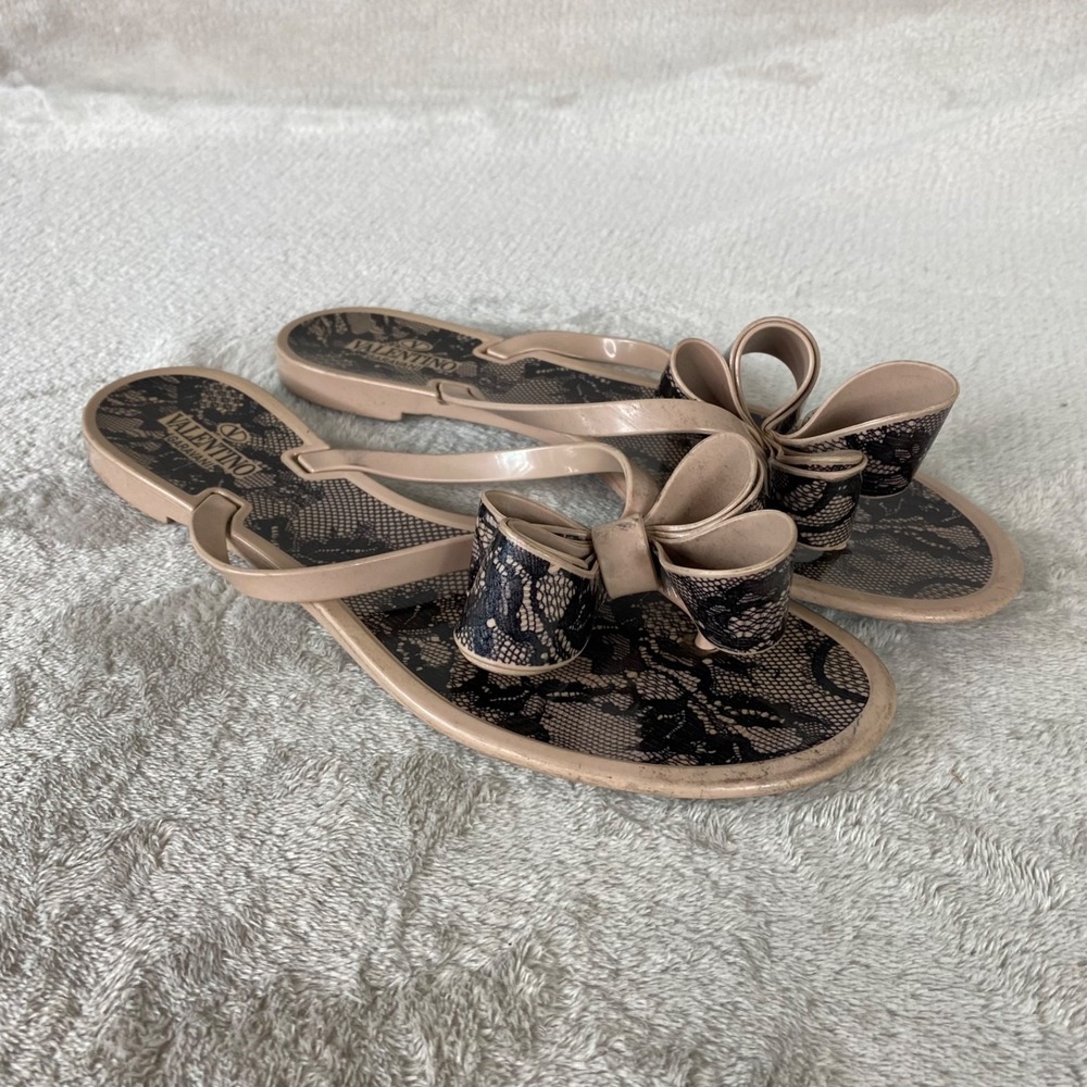 Valentino Garavani Bow Thong Flip Flop Sandals Womens EU 41 US 10 Beige Black